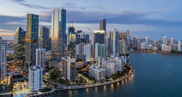 featured image for story, Invertir en Brickell: Oportunidades de Rentabilidad Segura
